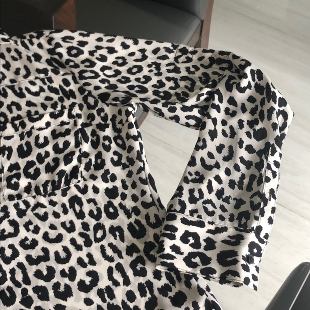 Nice Blouse - Picture 3 of 4